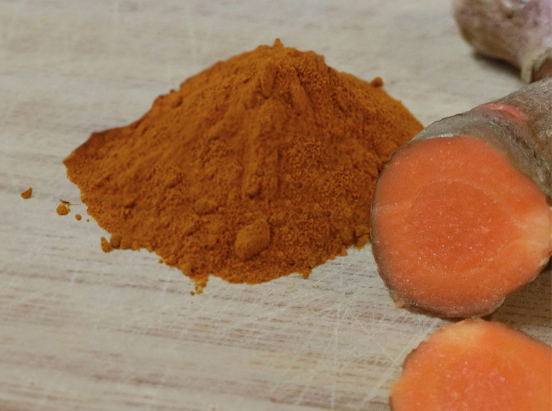 turmeric root and powder